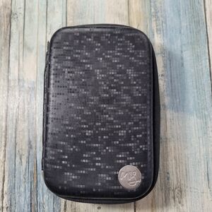 Black Patterned Camara Hard Case